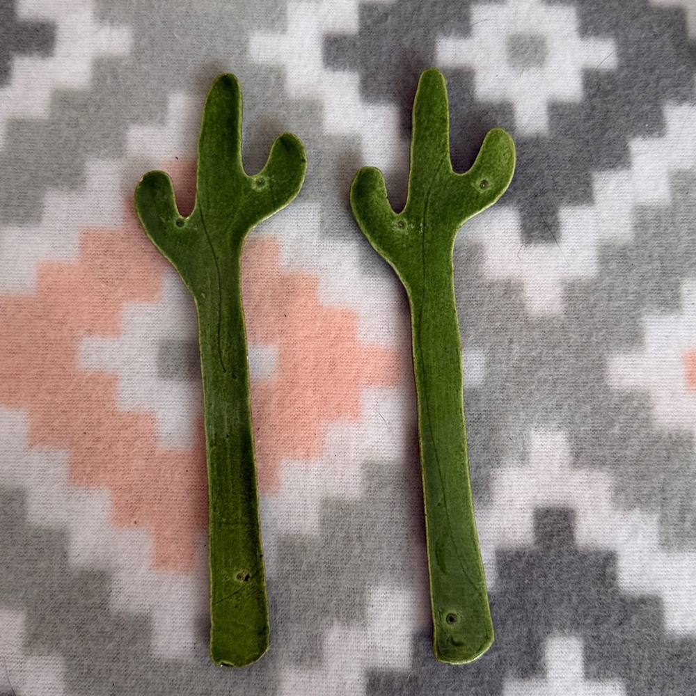 2 Glass Tumblers with ceramic cactus drink stirrers - Picture 7 of 7